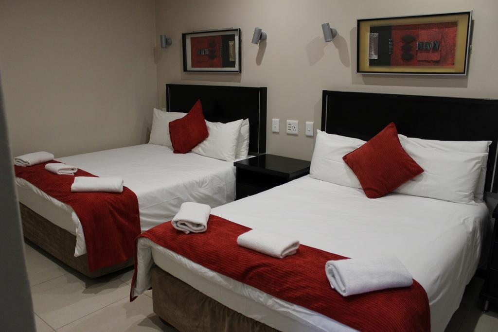 Alcazaba Hotel โจฮันเนสเบิร์ก ภายนอก รูปภาพ