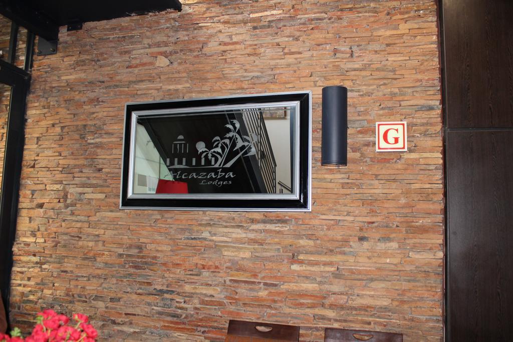 Alcazaba Hotel โจฮันเนสเบิร์ก ภายนอก รูปภาพ