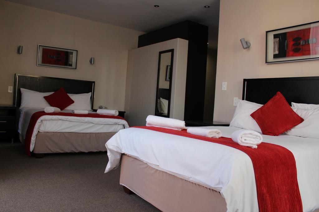 Alcazaba Hotel โจฮันเนสเบิร์ก ภายนอก รูปภาพ