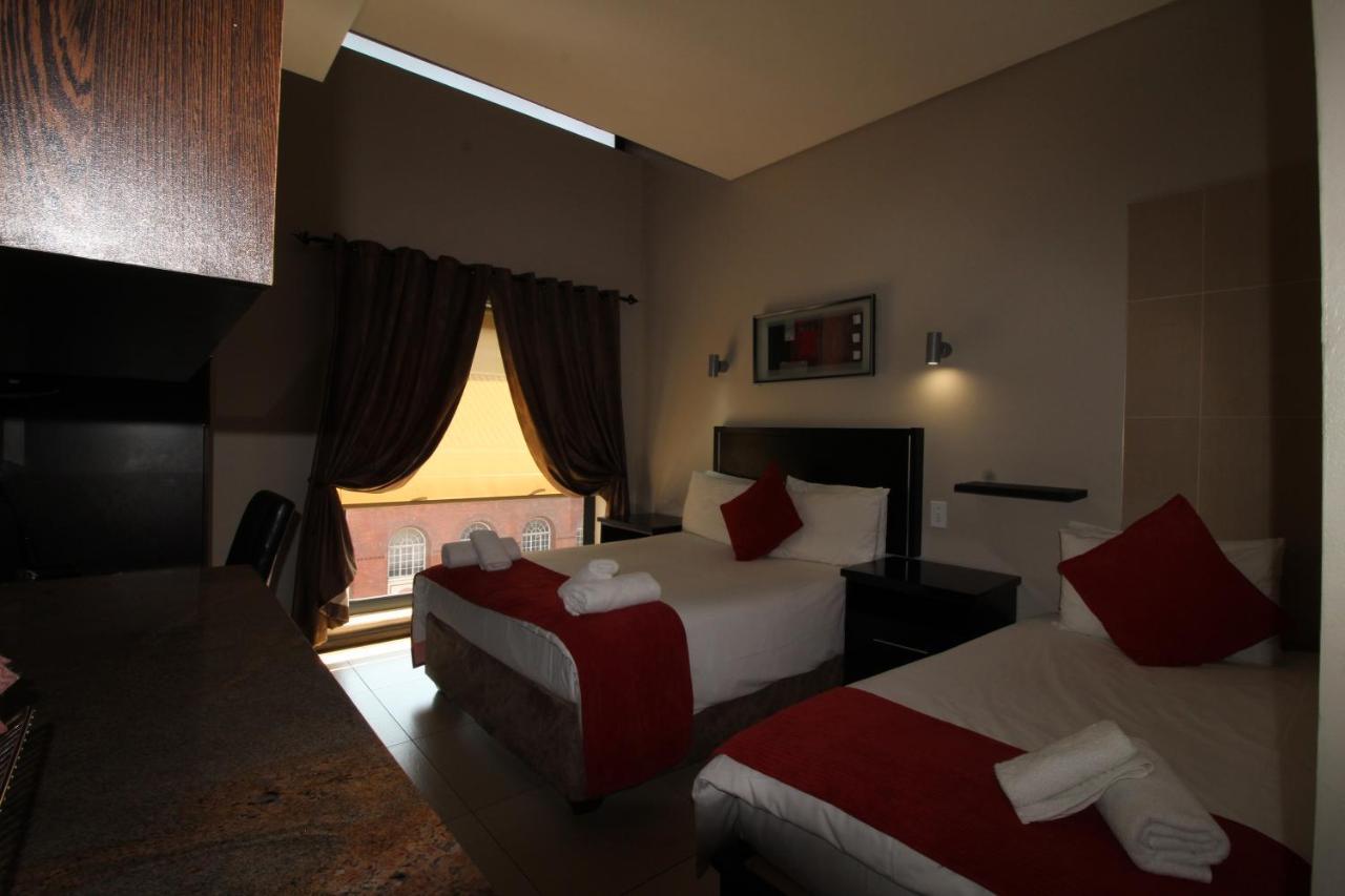 Alcazaba Hotel โจฮันเนสเบิร์ก ภายนอก รูปภาพ